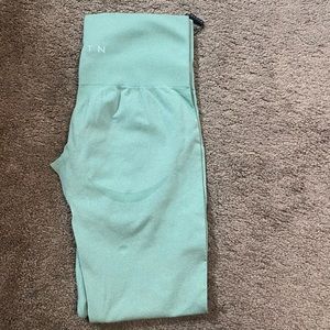 NVGTN leggings